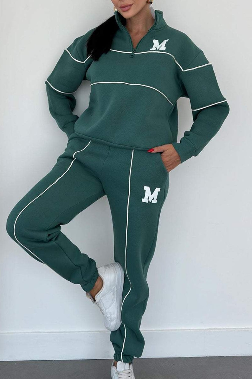 Women's 2-Piece Lounge Set - Pullover Sweatshirt & Sweatpants with Pockets