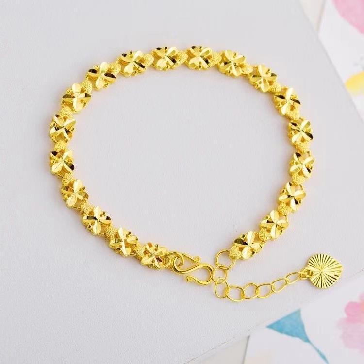 Lucky Clover Heart Pendant - Gold-Plated Brass Gift Jewelry