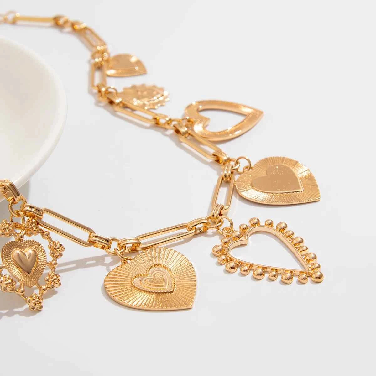 Vintage Gold Color Chunky Heart Charm Choker Necklace | Link Chain Party Jewelry Gift for Women