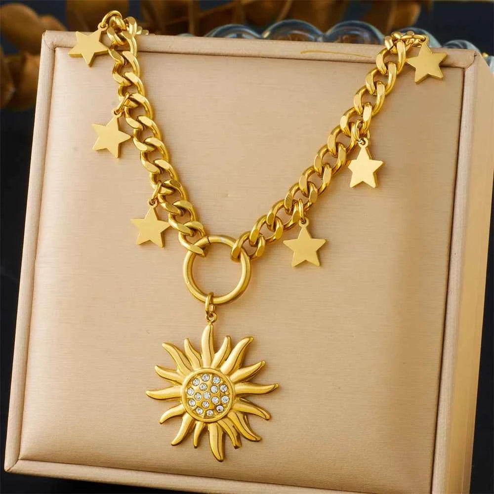 Starfish and Moon Necklace - Gold Stainless Steel