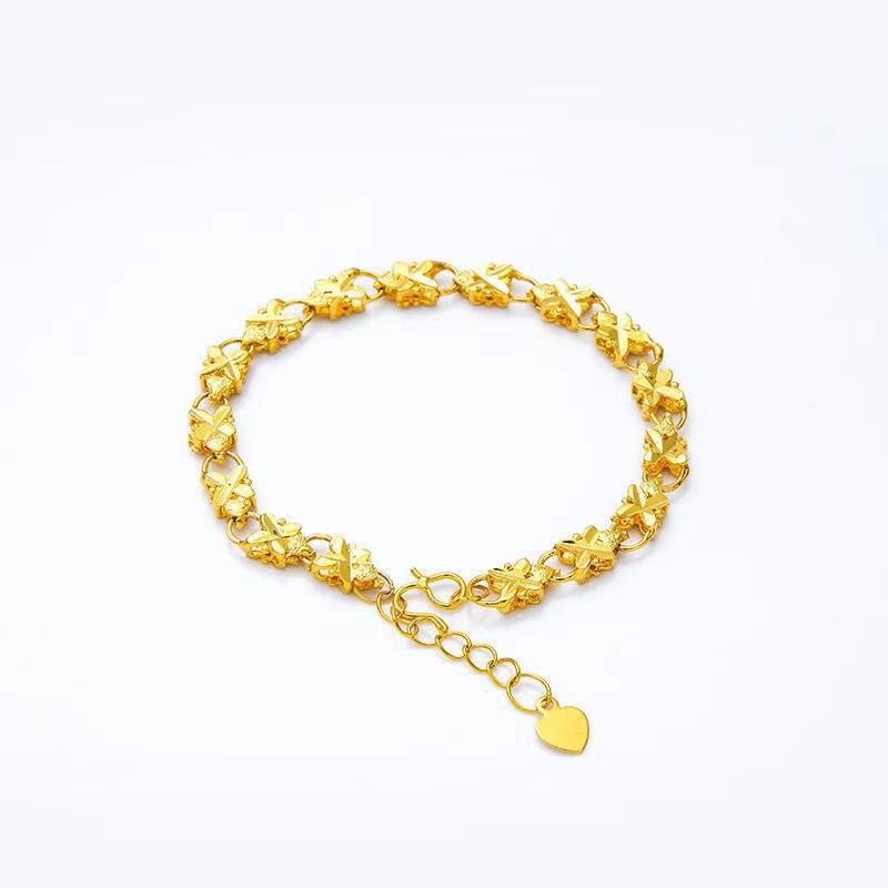 Lucky Clover Heart Pendant - Gold-Plated Brass Gift Jewelry