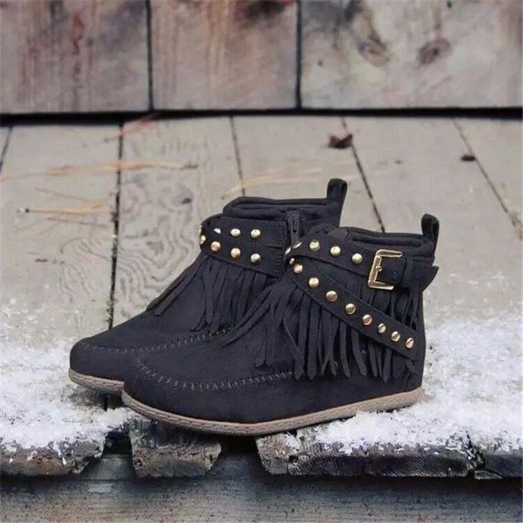 Women's Retro Ankle Boots - Rivet Tassel Flat Winter Boots with Vintage Style